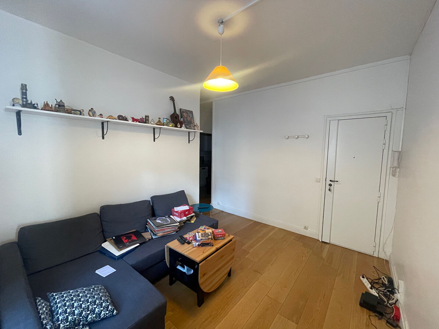 Séjour lumineux d'un appartement à parquet chêne à Boulogne-Billancourt, présenté par L'Agence du Quartier